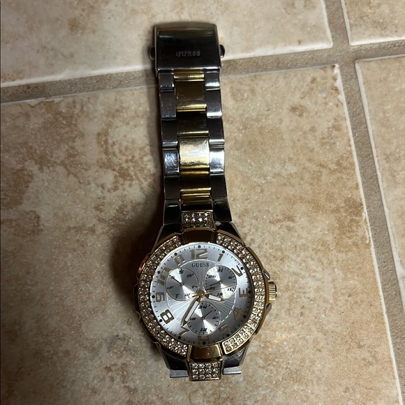 GUESS Silver and Gold Men\'s Watch